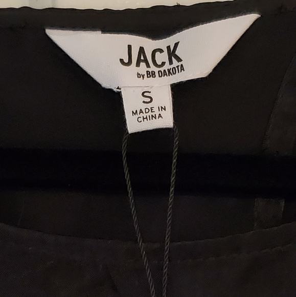 JACK BY BB DAKOTA

SOMEWHERE TO BE SATIN TOP WITH - Picture 6 of 7